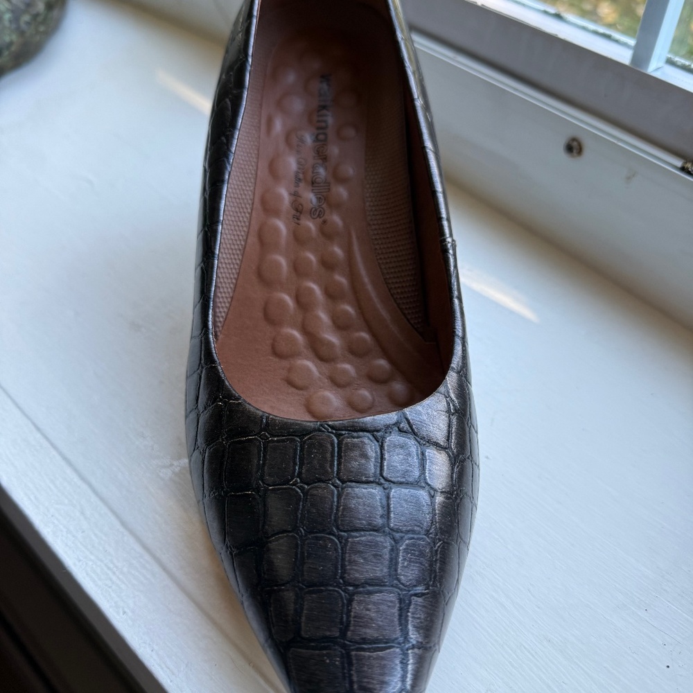 Comfortable! Stylish Pair of Crocodile Heels by Walking Cradle